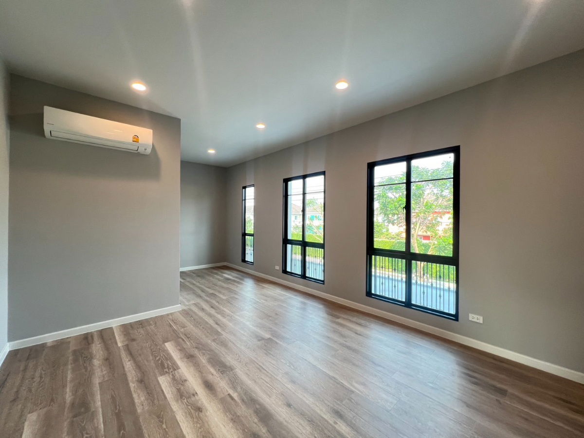 picture ✨ Luxury Detached House on a Large Plot, Main Road Location at “Setthasiri Phahonyothin–Sai Mai” 💰 Great Price Before the Zone Closes! - 13/13