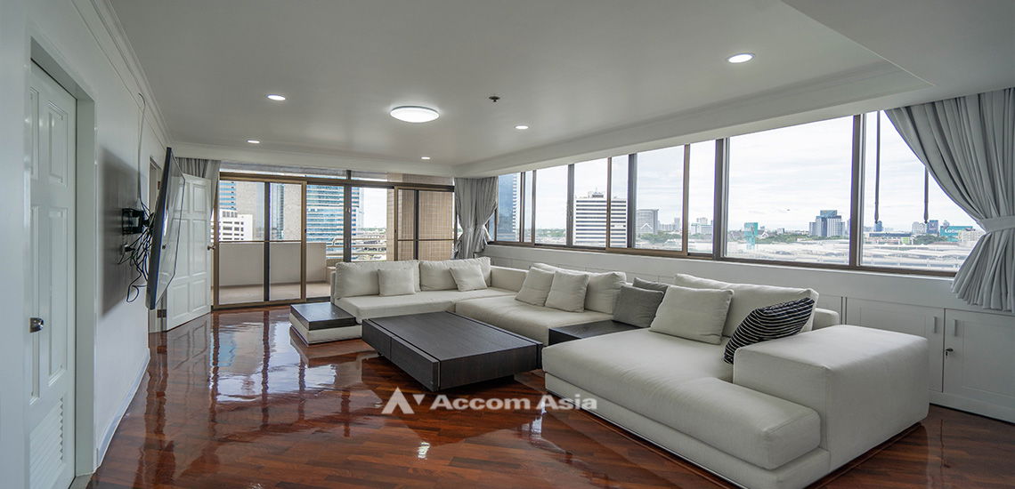 รูป 🔼🔽 AccomA 📩 Classically elegant unit with skyline balcony view (24496) - รูปที่ 5/18