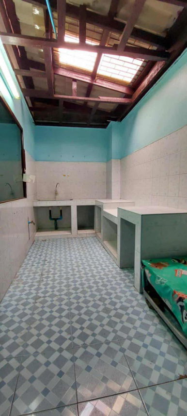 picture Townhouse in a good location, near Sukhumvit, affordable price for families looking for a house in the city. - 5/9