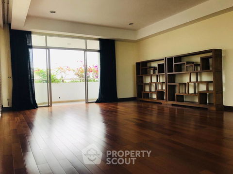 3-BR Condo at La Cascade Condominium near BTS Ekkamai (ID 2224082)