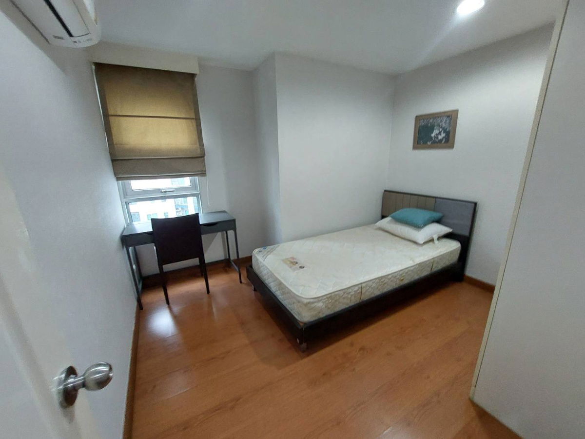 picture 3-Bedroom Condo Belle Grand Rama 9 for Rent - 11/18