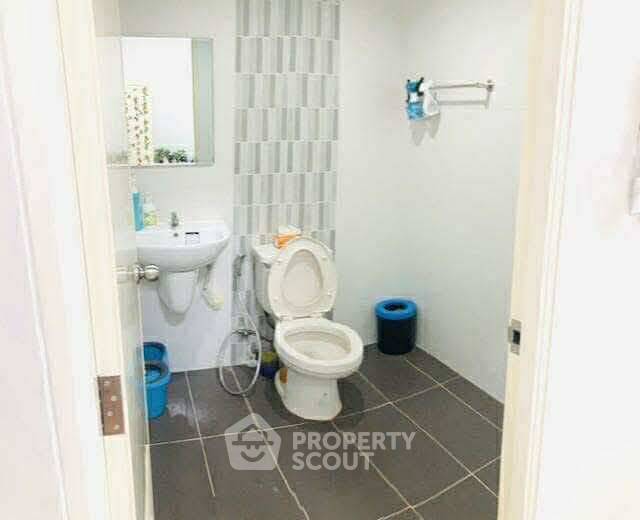 รูป ทาวน์เฮาท์ 2-ห้องนอน ใกล้ พัทยาตะวันออก (ID 2226119) - รูปที่ 6/12