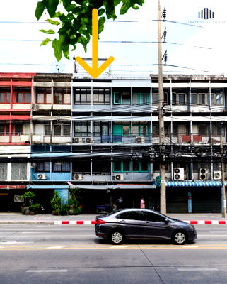 Shophouses for rent Bangkok : Rent! Super Value!! 4.5-Storey Commercial Building with Rooftop | 15 Sq.w. | On Prachachuen 36 Road