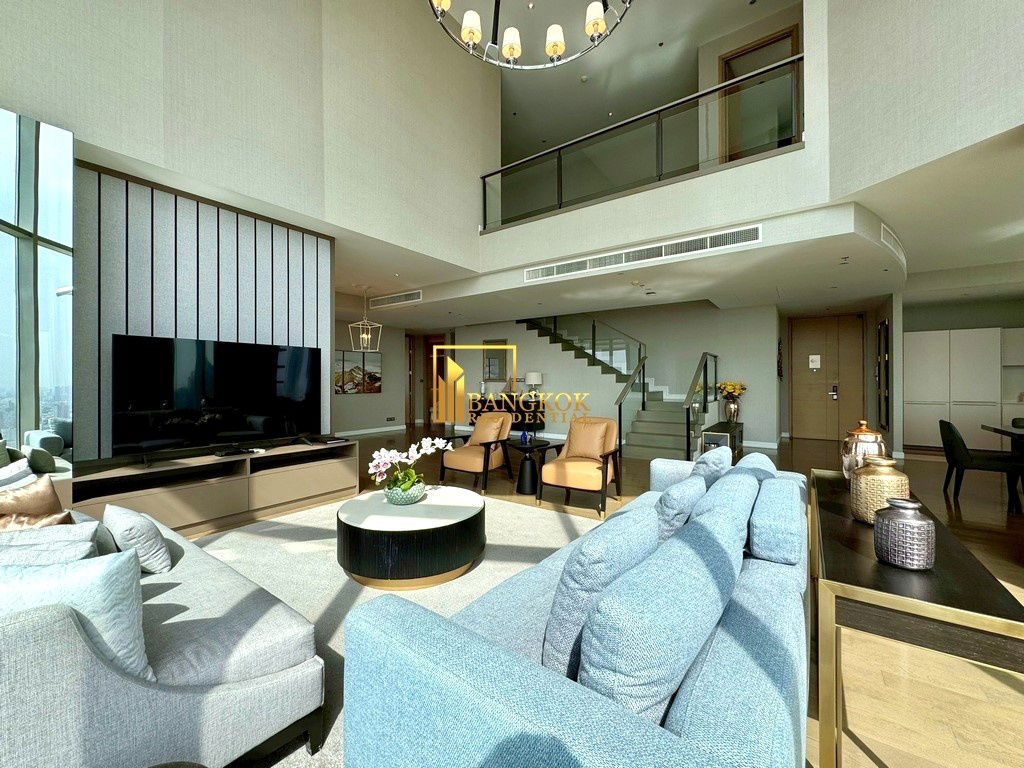 picture Luxurious 3 Bed Duplex Serviced Apartment in Ratchadamri - BR12994CD - 4/56