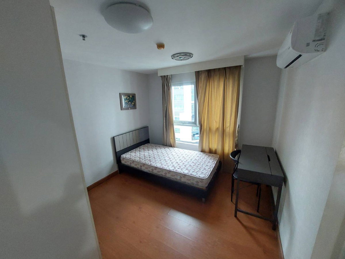 picture 3-Bedroom Condo Belle Grand Rama 9 for Rent - 9/18