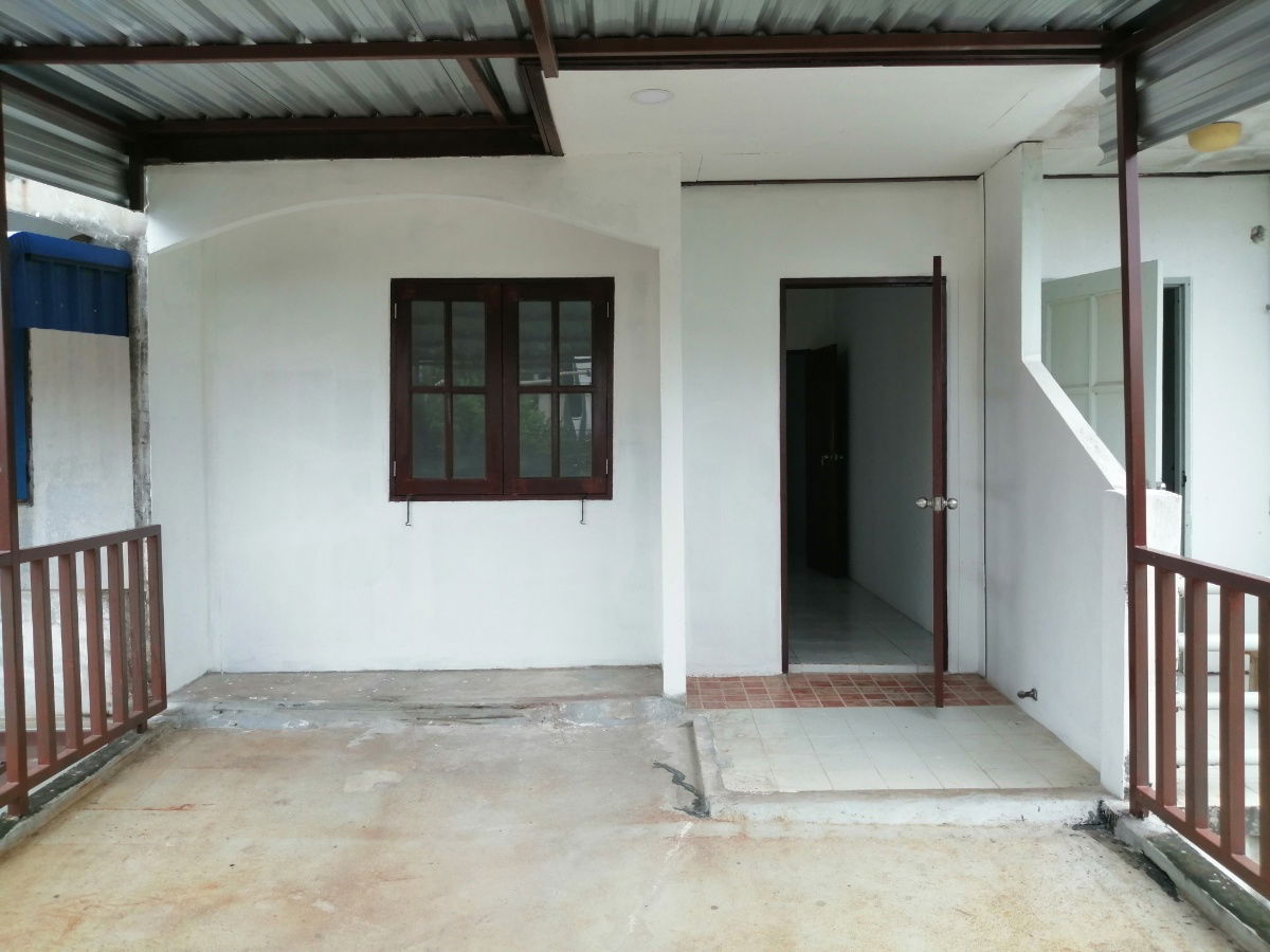 picture 2 storey townhouse for sale, ready to move in, Rangsit Khlong 4, very good location, near the community mall - 11/11