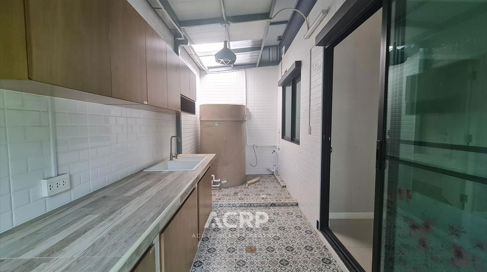 picture Townhome for sale, corner plot, Siri Place Suksawat-Rama 3, parking for 2 cars, near the clubhouse. - 10/14
