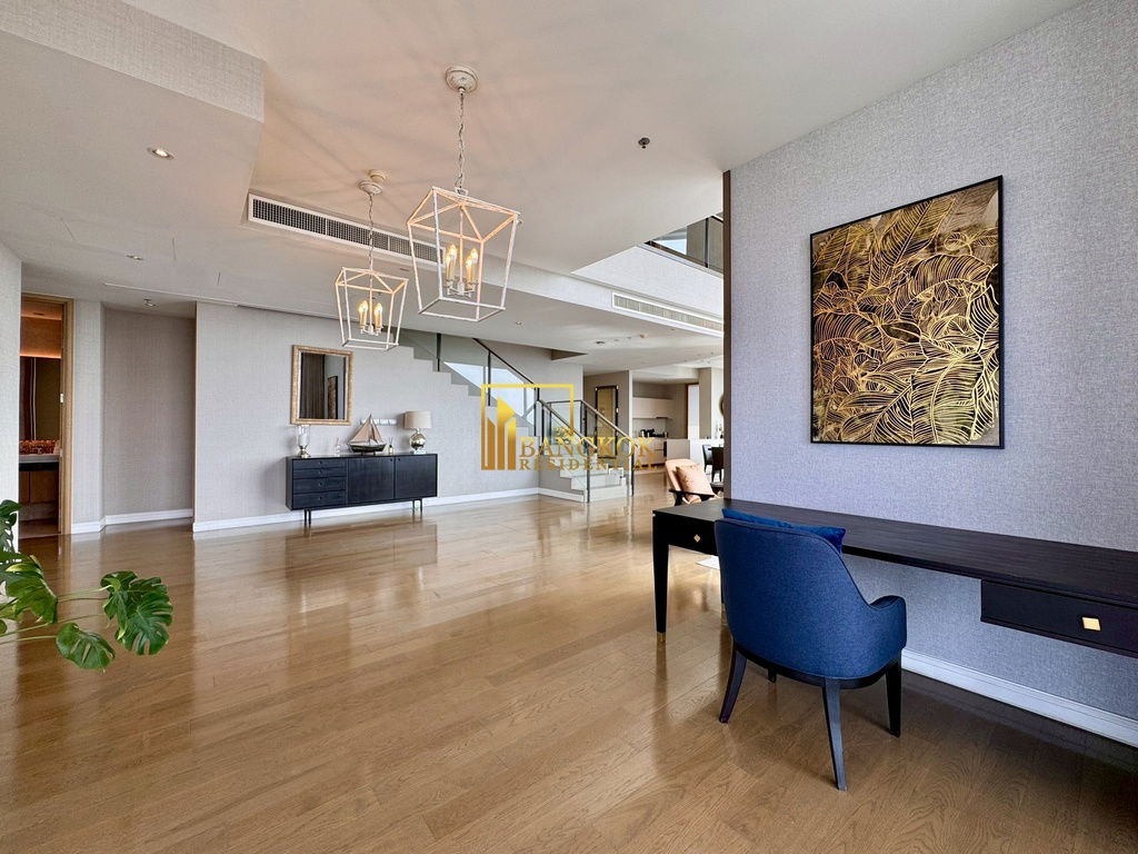picture Luxurious 3 Bed Duplex Serviced Apartment in Ratchadamri - BR12994CD - 9/56