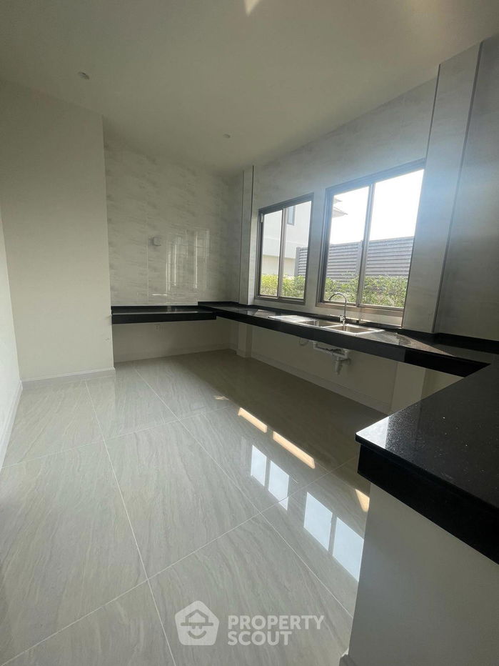 picture 5-BR House in Khlong Song Ton Nun (ID 1508922) - 27/35