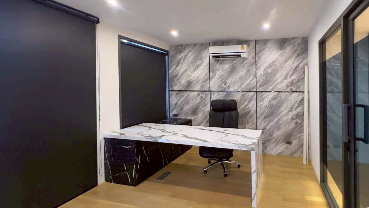 picture 🔥 For Rent: The Element Rama 9 — Premium Home Office with Full Furnishings! - 23/26