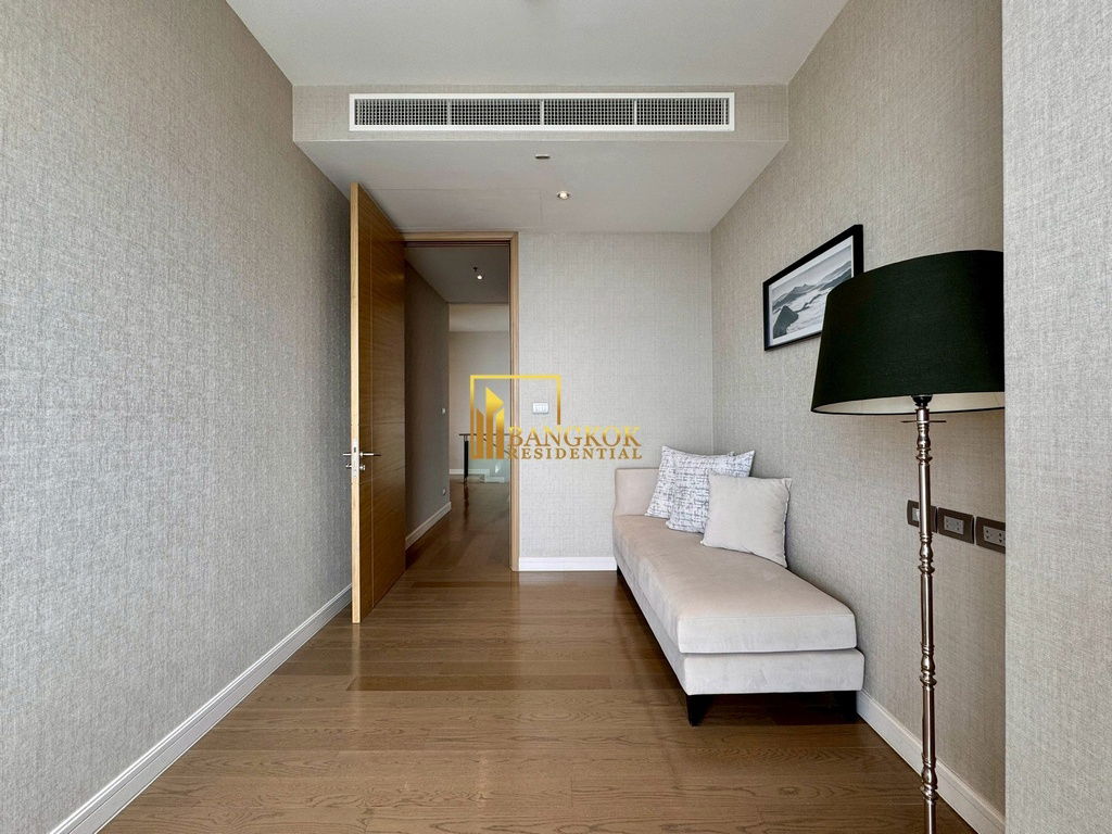 picture Luxurious 3 Bed Duplex Serviced Apartment in Ratchadamri - BR12994CD - 34/56