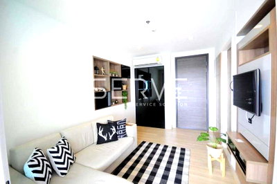 Condos for rent : 1 Bed 1 Living Room Nice Room Close to BTS Saphan Khwai 500 m. & BTS Ari 900 m @ Rhythm Phahol - Ari 