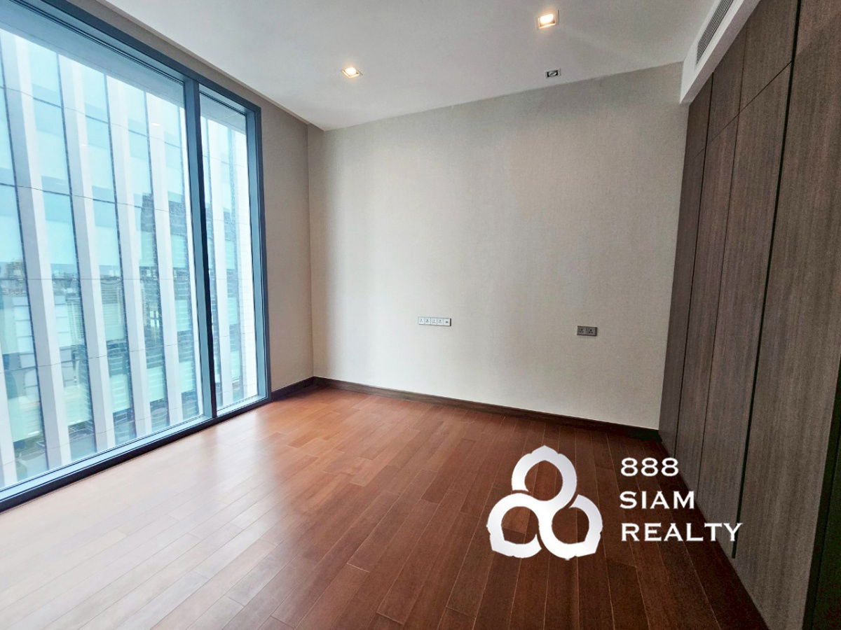 picture HOT DEAL !! Sale Condo Q1 Sukhumvit BTS Na Na Type 3 bed, 3 bath - 7/11