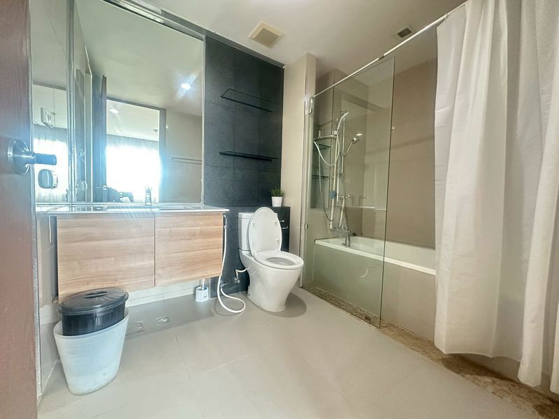 picture Condo for sale, Green Lake Sriracha, beautiful room, fully furnished, move in ready - 4/9