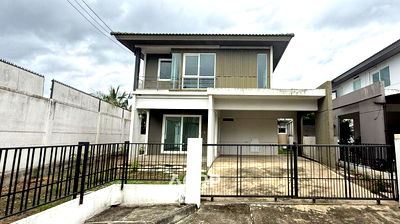 Houses for sale Samut Sakhon : House for sale on the corner, Prueklada Petchkasem-Sai 4 By Land and House