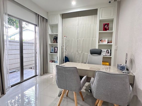 รูป บ้านเดี่ยวสองหลังทำเลดีมาก ติดถนนใหญ่เลียบทางด่วนรามอินทรา  ก่อนถึง Central Eastville 🍀💫 - รูปที่ 10/20