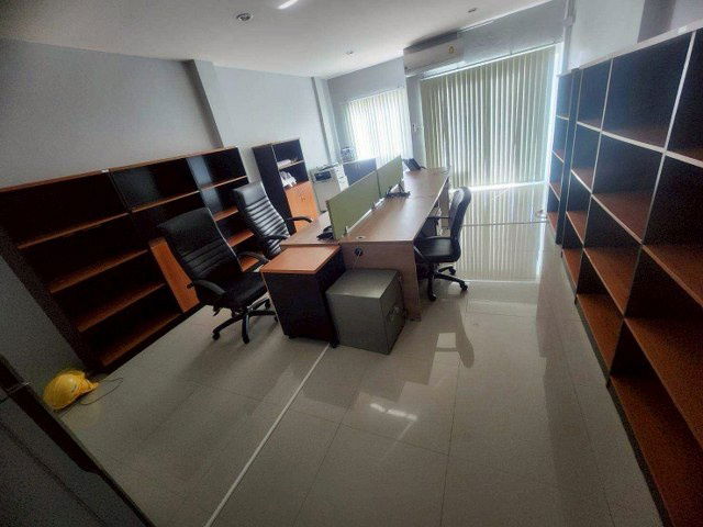 รูป ให้เช่า อาคารพาณิชย์ 3 ชั้น ติดถนน เนื้อที่ 20 ตร.ว.  ทำเลดี ใจกลางแหล่งธุรกิจ และนิคมอุตสาหกรรม เดินทางสะดวก ตั้งอยู่ใกล้วัดโสภณ - มาบตาพุด ระยอง - รูปที่ 16/21
