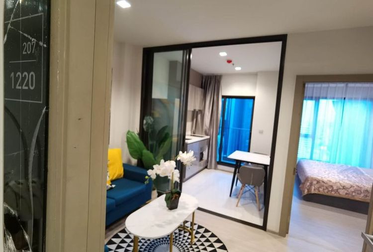 Rent Life asoke rama9  1bed 1 bath  39Floor  32sqm  Price 18,000  