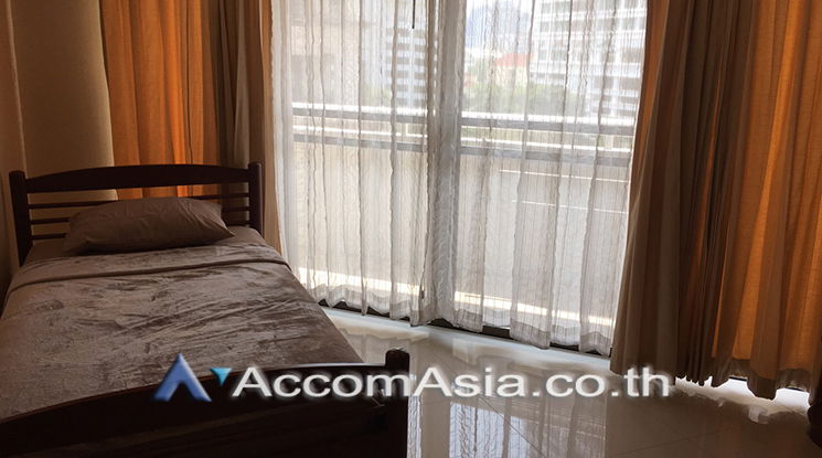 รูป 🔼🔽 AccomA 📩 Classic condo with dark wood tones and cozy charm (1518239) - รูปที่ 6/8