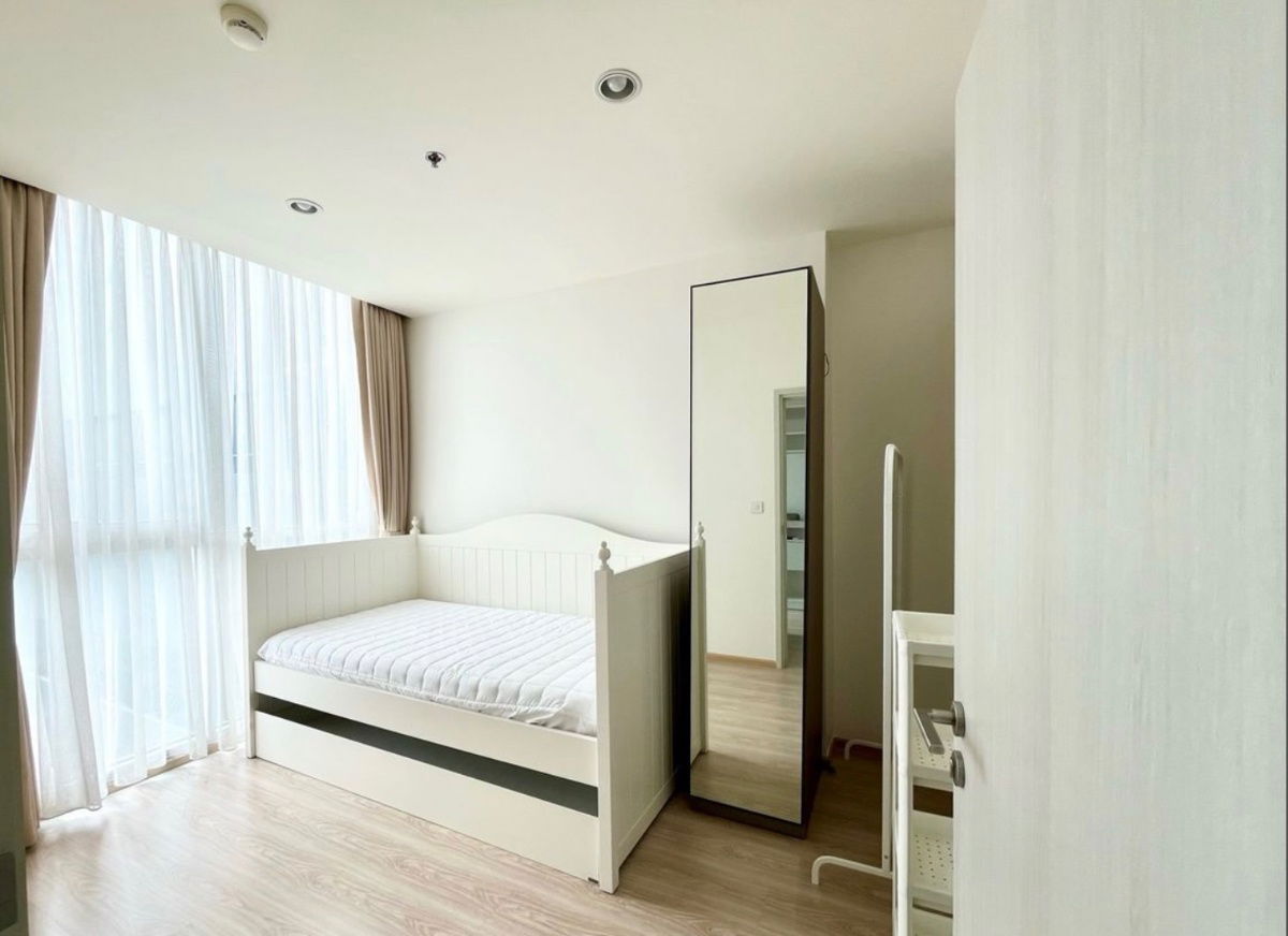 picture rent: Noble Revolve Ratchada, beautiful, cheap, good location, ready to move in, near Thailand Cultural Center. Interested, add Line @841qqlnr - 3/4