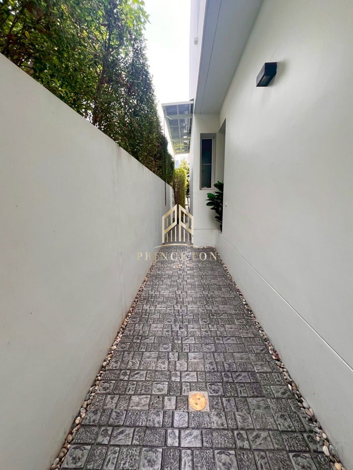 picture Luxury House For Sale VIVE Bangna in Modern Minimal Style, Near Mega Bangna. - 18/19