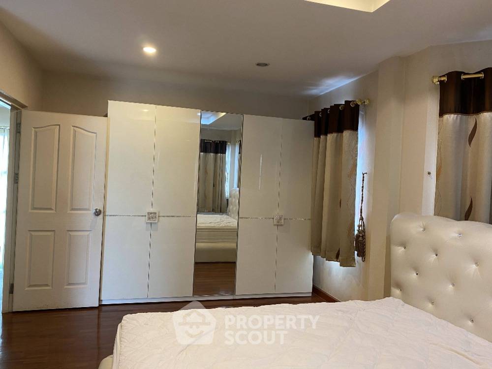 รูป บ้าน 5-ห้องนอน ที่ ลัดดารมย์ อิลิแกนซ์ ราชพฤกษ์-รัตนาธิเบศร์ ใน อ้อมเกร็ด (ID 1521497) - รูปที่ 6/14