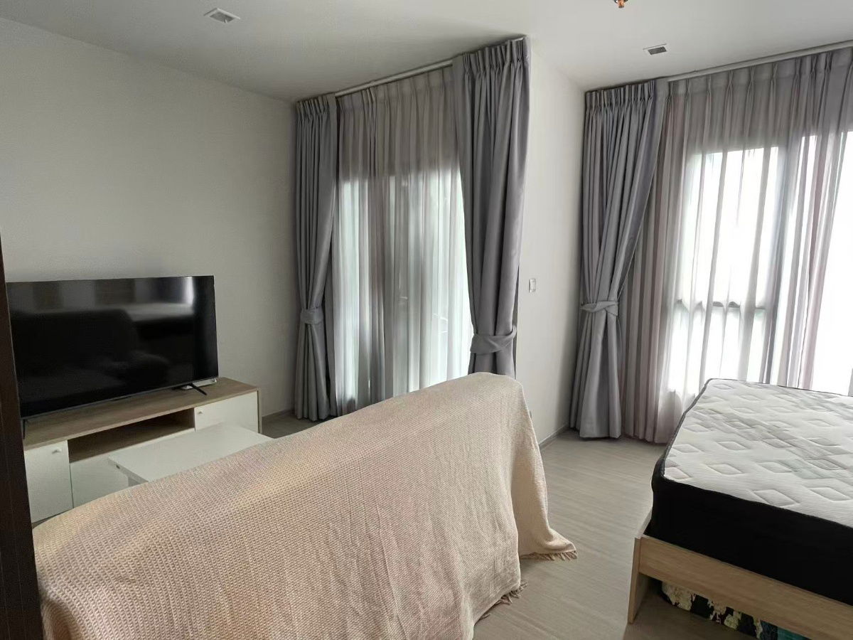 picture Life Asoke-Rama 9 URGENT SALE + FOR RENT - 3/21
