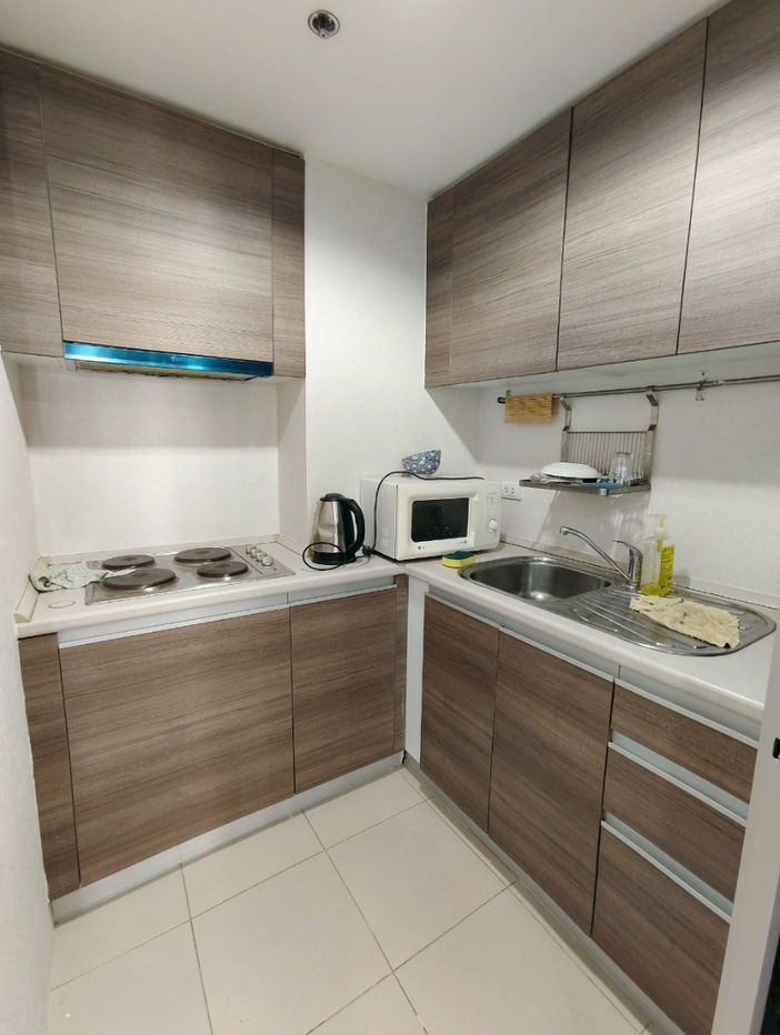picture 3-Bedroom Condo Belle Grand Rama 9 for Rent - 17/18