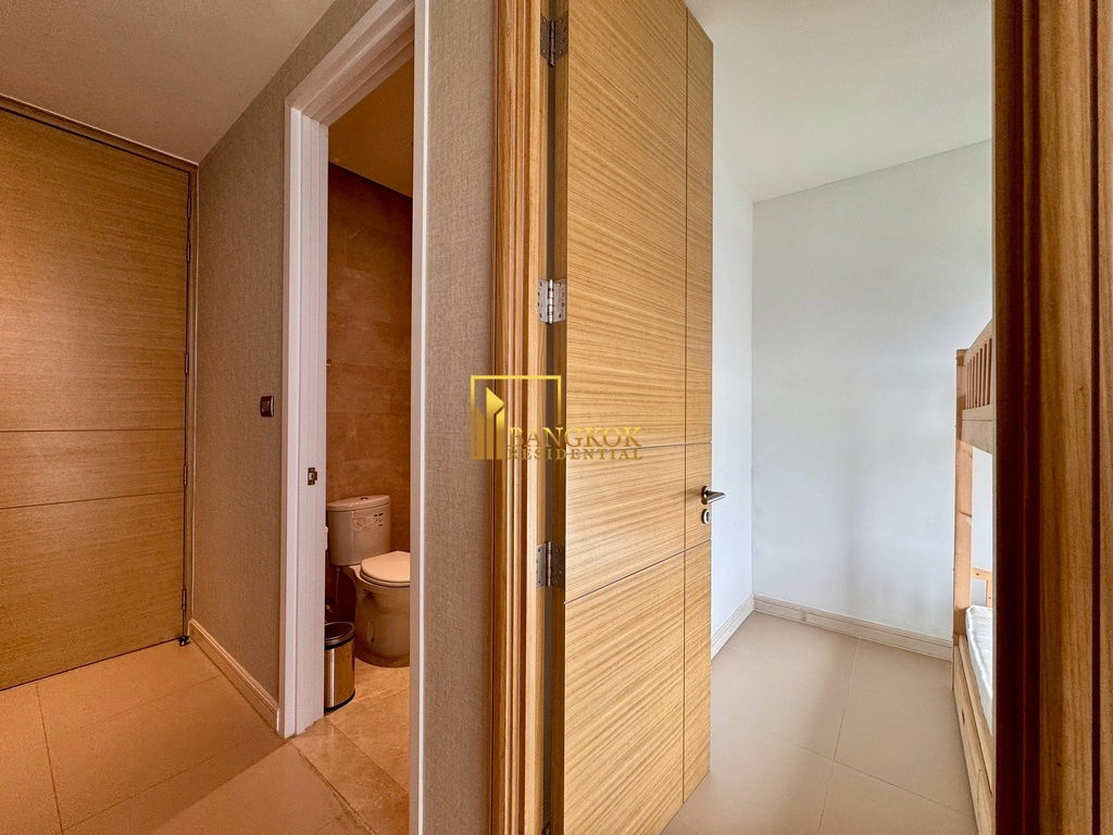 picture Luxurious 3 Bed Duplex Serviced Apartment in Ratchadamri - BR12994CD - 42/56