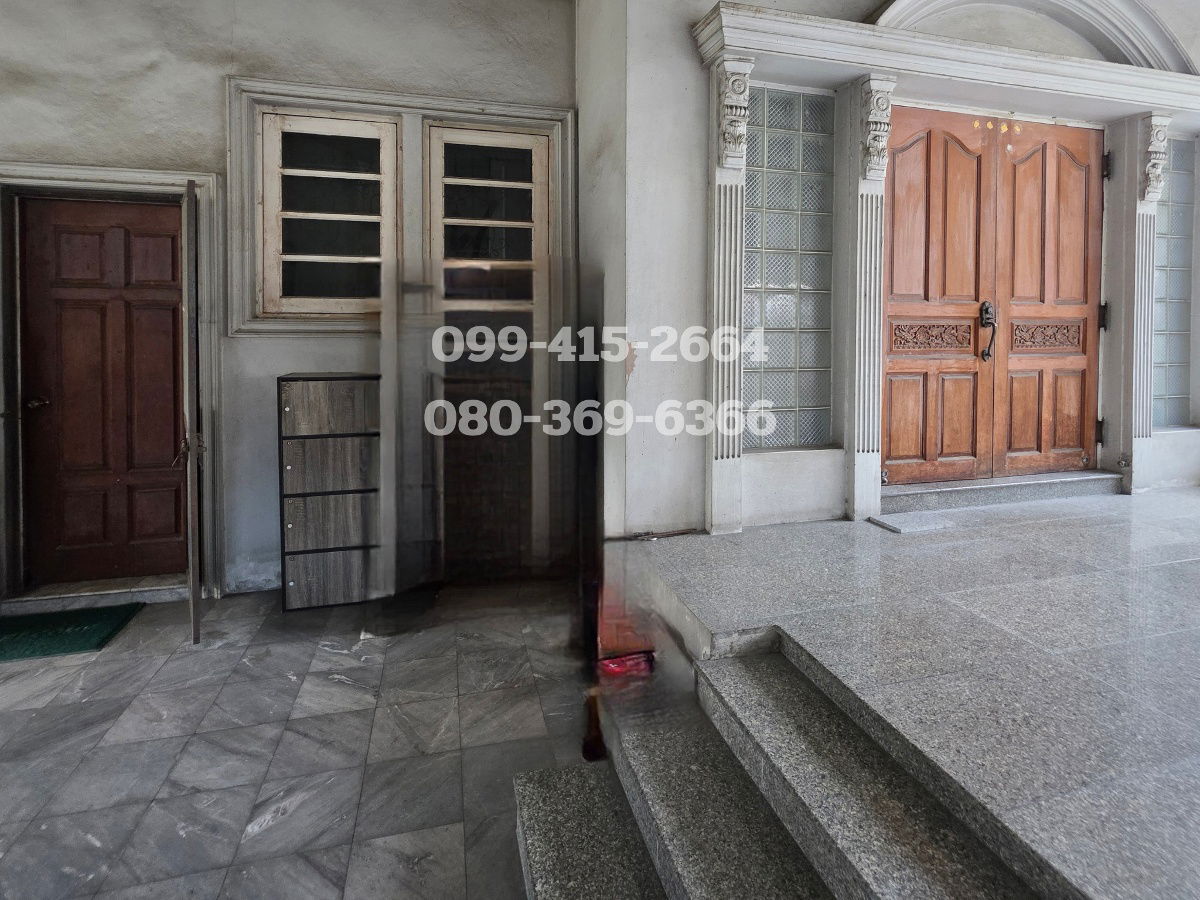 รูป ขายบ้านพร้อมที่ดินขนาดใหญ่ ลาดพร้าว80 - รูปที่ 2/6