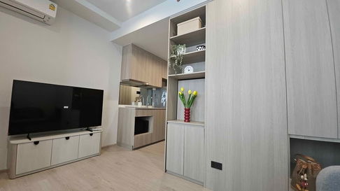 [For Rent] NEW!! Condo 130m from BTS Wongwienyai