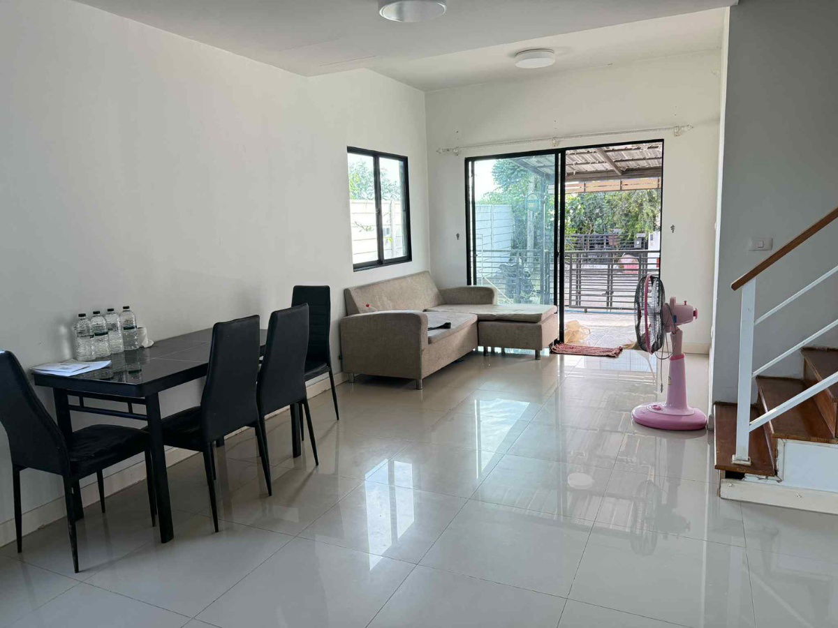 รูป 🏡 #ให้เช่าTownhomeTheConnect43 Wongwaen - Ramintra 2 #Petfriendly 🔸️ทาวน์โฮมส์สไตล์โมเดิร์น 2 ชั้น - รูปที่ 2/14