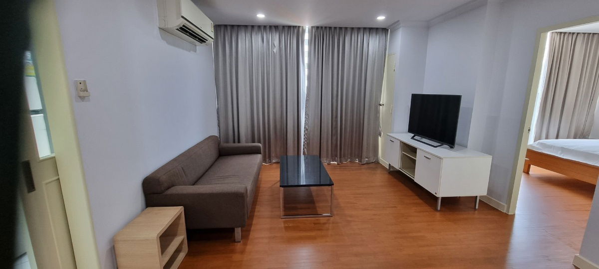 รูป ให้เช่าคอนโดบ้านสิริ สุขุมวิท 10 เฟอร์นิเจอร์ครบ ชั้น 8 (S15-8685) - รูปที่ 2/10