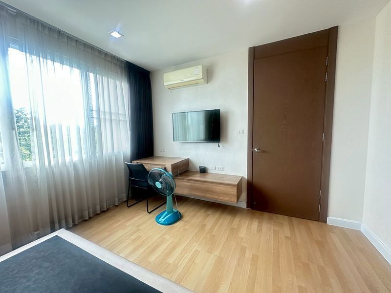 picture Condo for sale, Green Lake Sriracha, beautiful room, fully furnished, move in ready - 3/9