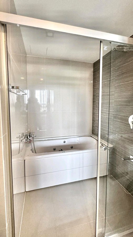 รูป For Rent | ไนท์บริดจ์ ดิ โอเชี่ยน ศรีราชา  📞 Call: 064-242-6068  🌊 เฟอร์ครบ | ห้องใหญ่มาก - รูปที่ 12/14