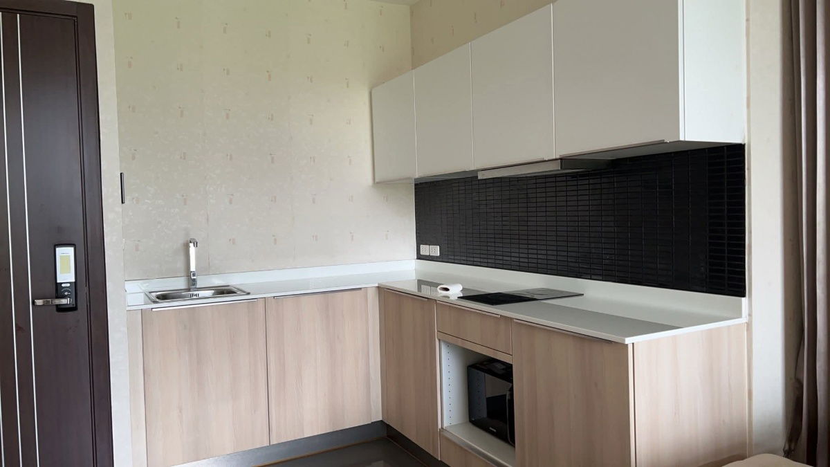 picture ✅ Stylish Condo – Corner Unit | 4th Floor | Nearly 50 sq.m. | Fully Furnished - 9/9