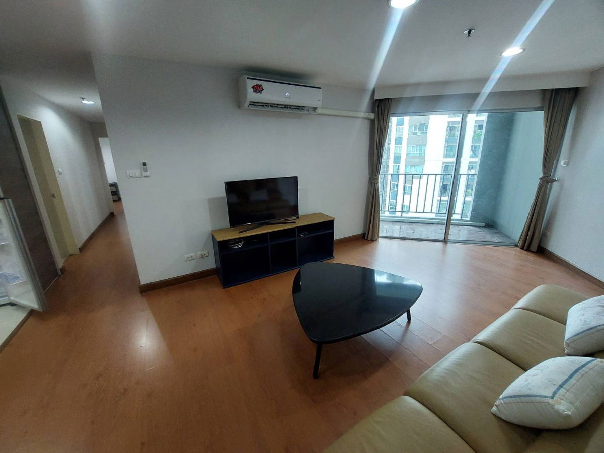 picture 3-Bedroom Condo Belle Grand Rama 9 for Rent - 15/18