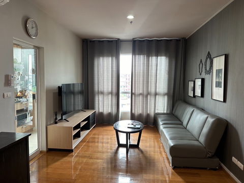HIVE Taksin | Near BTS Wongwian Yai