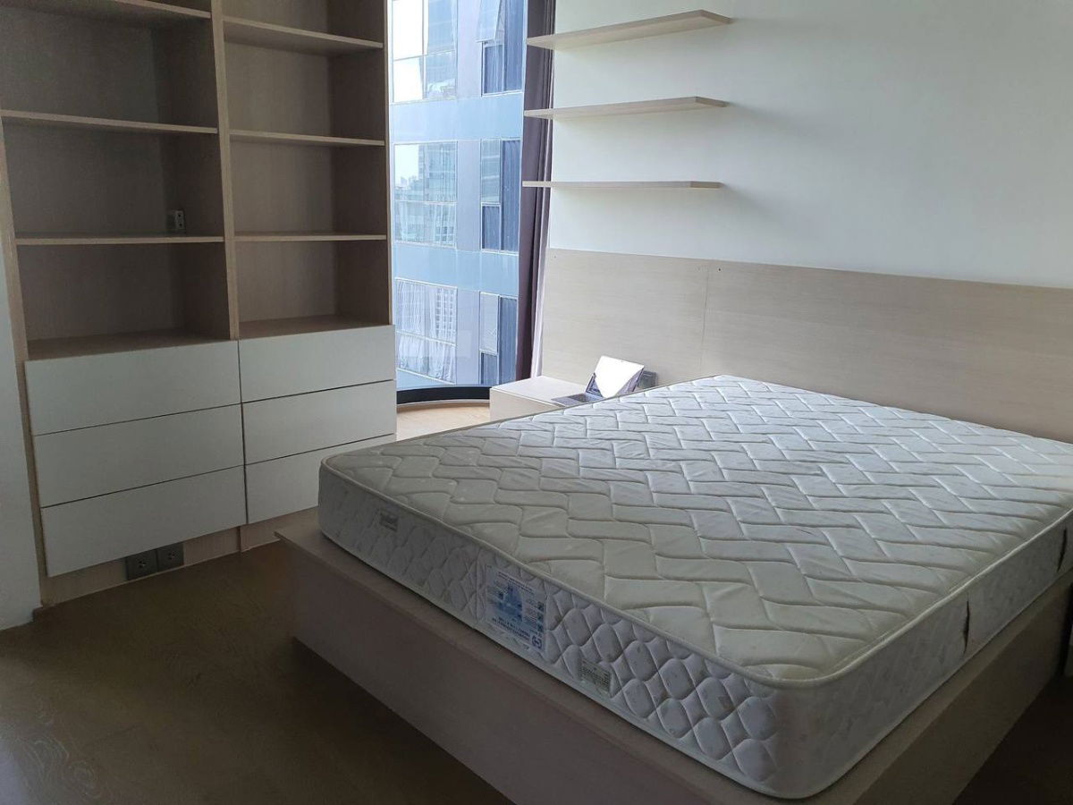 picture Ashton Chula Silom【𝐒𝐄𝐋𝐋 & 𝐑𝐄𝐍𝐓】🔥Dark and classy tones with simple and cool in every corner of the room🔥  Contact Line ID: @hacondo - 3/10