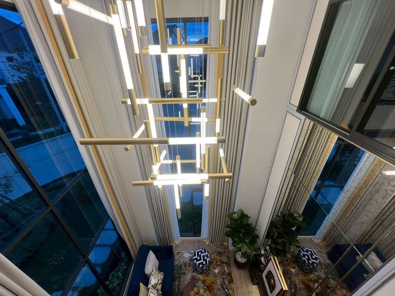 รูป บ้านเดี่ยวใกล้สนามบิน กระเป๋าใบเดียวพร้อมเข้าอยู่ พื้นที่ใช้สอยถึง 230 ตรม พร้อม 3 ที่จอดรถ - รูปที่ 1/16