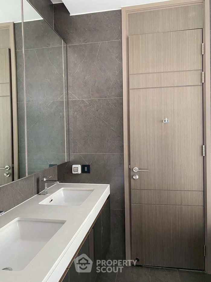 picture 2-BR Condo at The Esse At Singha Complex near MRT Phetchaburi (ID 2228362) - 6/16