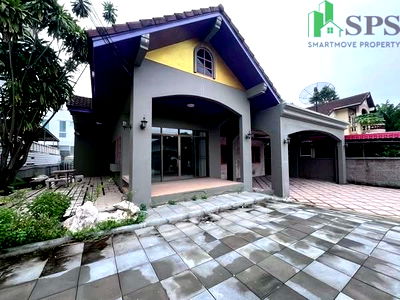 Houses for rent Prawet : Single House for Rent in Suan Srinakarin Village Project 1 (SPSEVE1096)