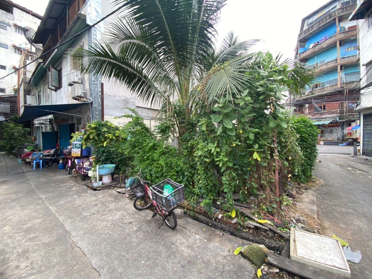picture 🌟 Prime Vacant Land for Rent in the Heart of Yaowarat! 🚧✨ 200 Sq. Wah on Mittraphan Road - 6/16