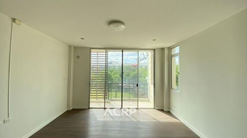Shophouse for sale, 2 booths, Town Plus Pracha Uthit, quality from Sansiri, good location