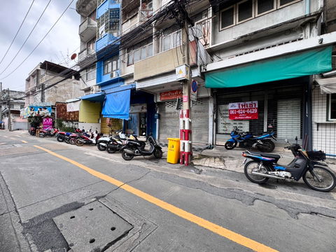 Urgently for rent, 4-storey commercial building, can be used for any business, Charansanitwong 57 (lots of usable space) (N.1015)
