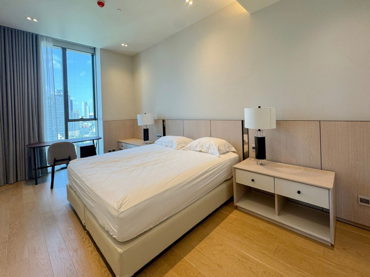 picture ♦ Prime Location ♦ 10++ Floor 90.76 sq.m. 2 Beds | Condo near BTS Thonglor 190 m., Major Cineplex Sukhumvit 550 m., Big C Ekkamai 1.6 km. - 4/20