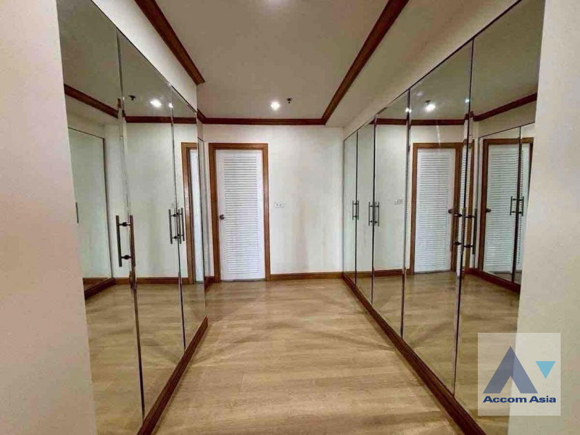 รูป 🔼🔽 AccomA 📩  3 BR Condominium @Silom Suite (AA44300) - รูปที่ 8/8