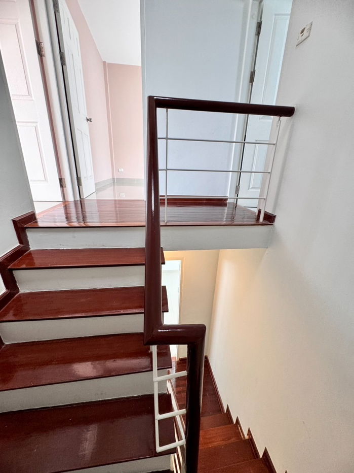 picture Townhouse for sale, Supalai Ville Village, Ram Intra 40, next to Ram Intra Expressway (N.449) - 4/10