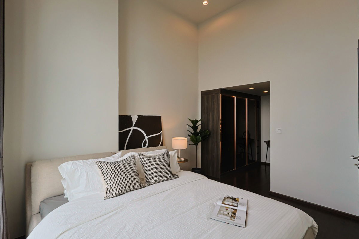 picture 🏙️ Condo for sale C Ekkamai near BTS Ekkamai 12,900,000 baht Property code: SL075 - 6/13