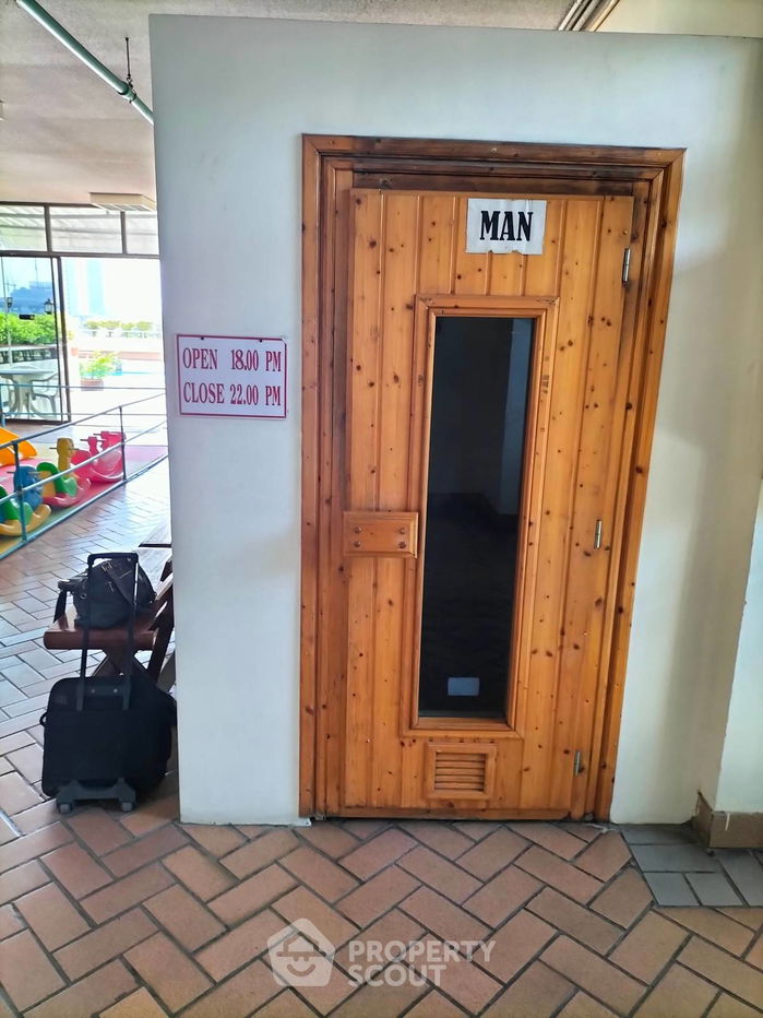 picture 3-BR Condo at Country Complex Bangna near BTS Bang Na (ID 1501289) - 18/20